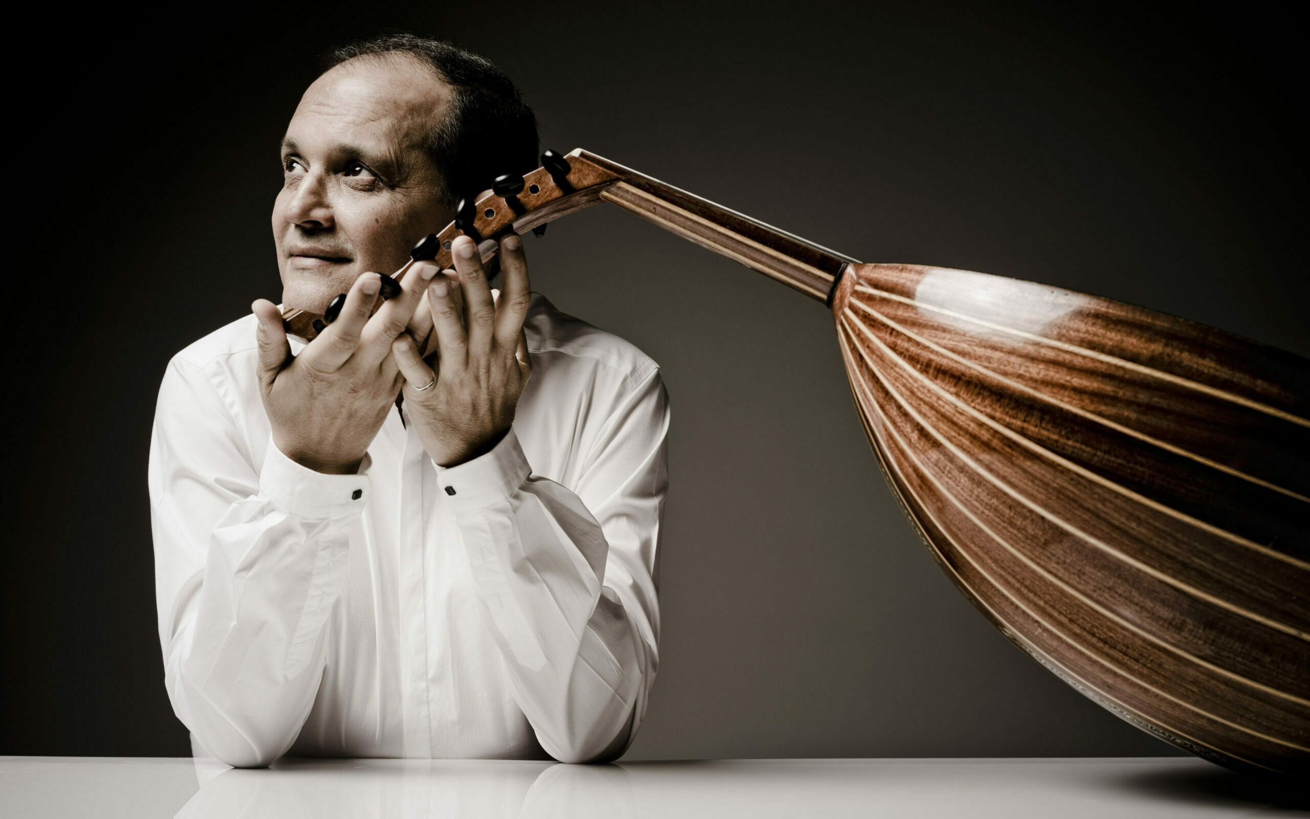 Anouar Brahem Photo: Marco Borggreve